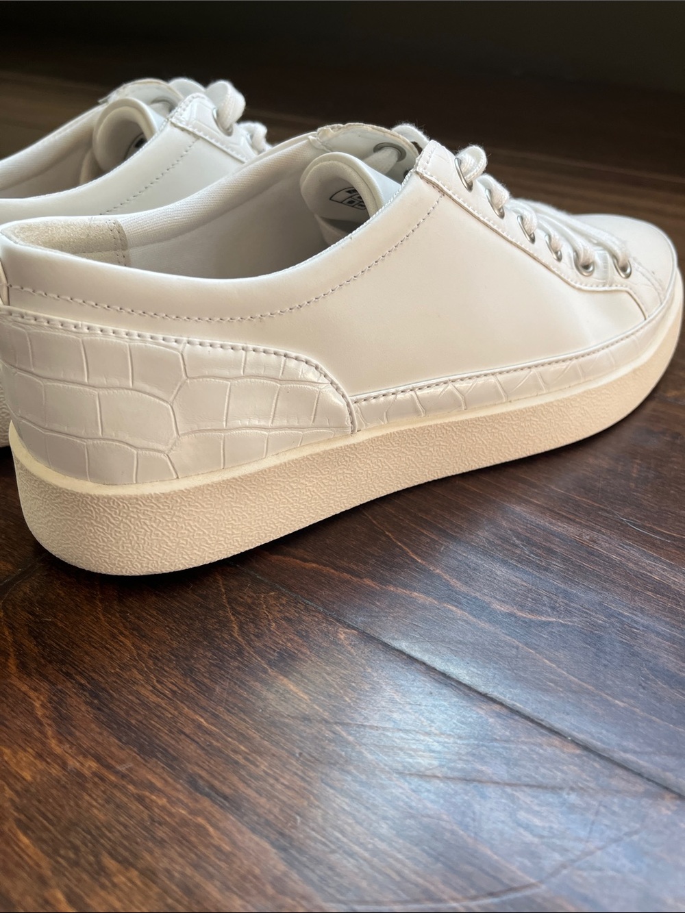 Vionic Classic White Leather Low-Top Sneakers - Picture 9 of 15